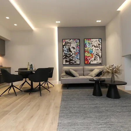 Apartman Renovated & Fully Equipped-luxurious-2room Fontana Suite, It Just Doesn't Get Any Better! Olbia