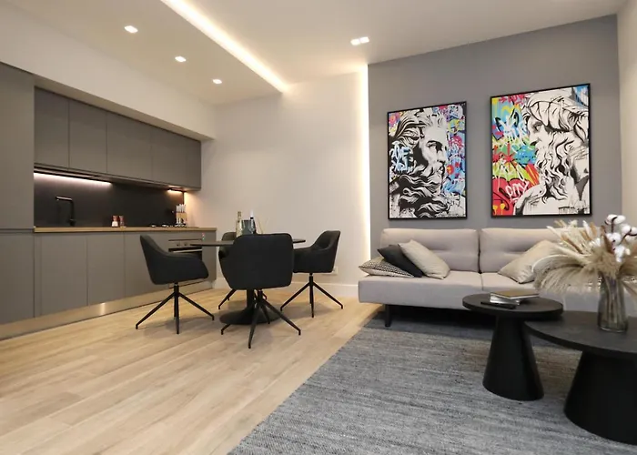 Renovated & Fully Equipped-luxurious-2room Fontana Suite, It Just Doesn't Get Any Better!