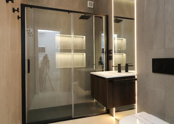 Renovated & Fully Equipped-luxurious-2room Fontana Suite, It Just Doesn't Get Any Better! *