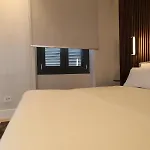 Fontana - 1-bedroom With Terrace, Aldo Moro 올비아