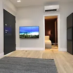 Fontana - 1-bedroom With Terrace, Aldo Moro 올비아