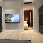 Fontana - 1-bedroom With Terrace, Aldo Moro