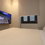 Fontana - 1-bedroom With Terrace, Aldo Moro 아파트