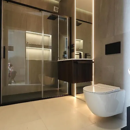 Fontana - 1-bedroom With Terrace, Aldo Moro Apartment *