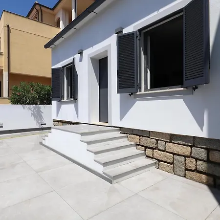 Fontana - 1-bedroom With Terrace, Aldo Moro 올비아