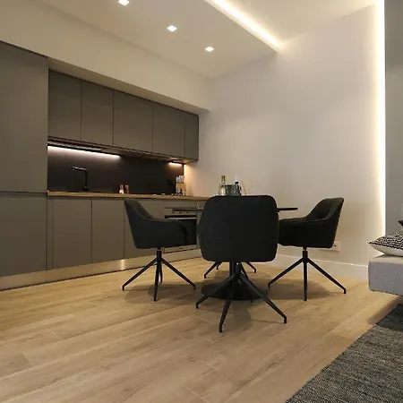 Fontana - 1-bedroom With Terrace, Aldo Moro Apartment