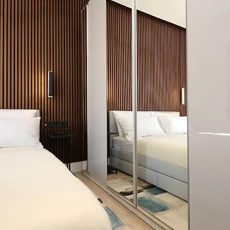 Fontana - 1-bedroom With Terrace, Aldo Moro *