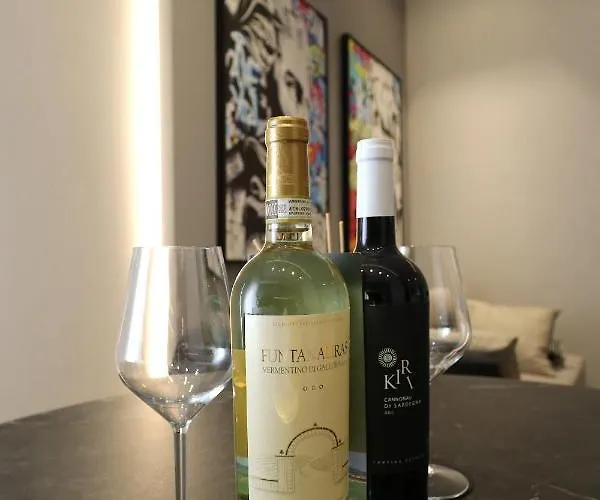 Renovated & Fully Equipped-luxurious-2room Fontana Suite, It Just Doesn't Get Any Better! * Olbia