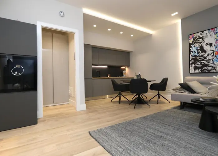 Renovated & Fully Equipped-luxurious-2room Fontana Suite, It Just Doesn't Get Any Better! *